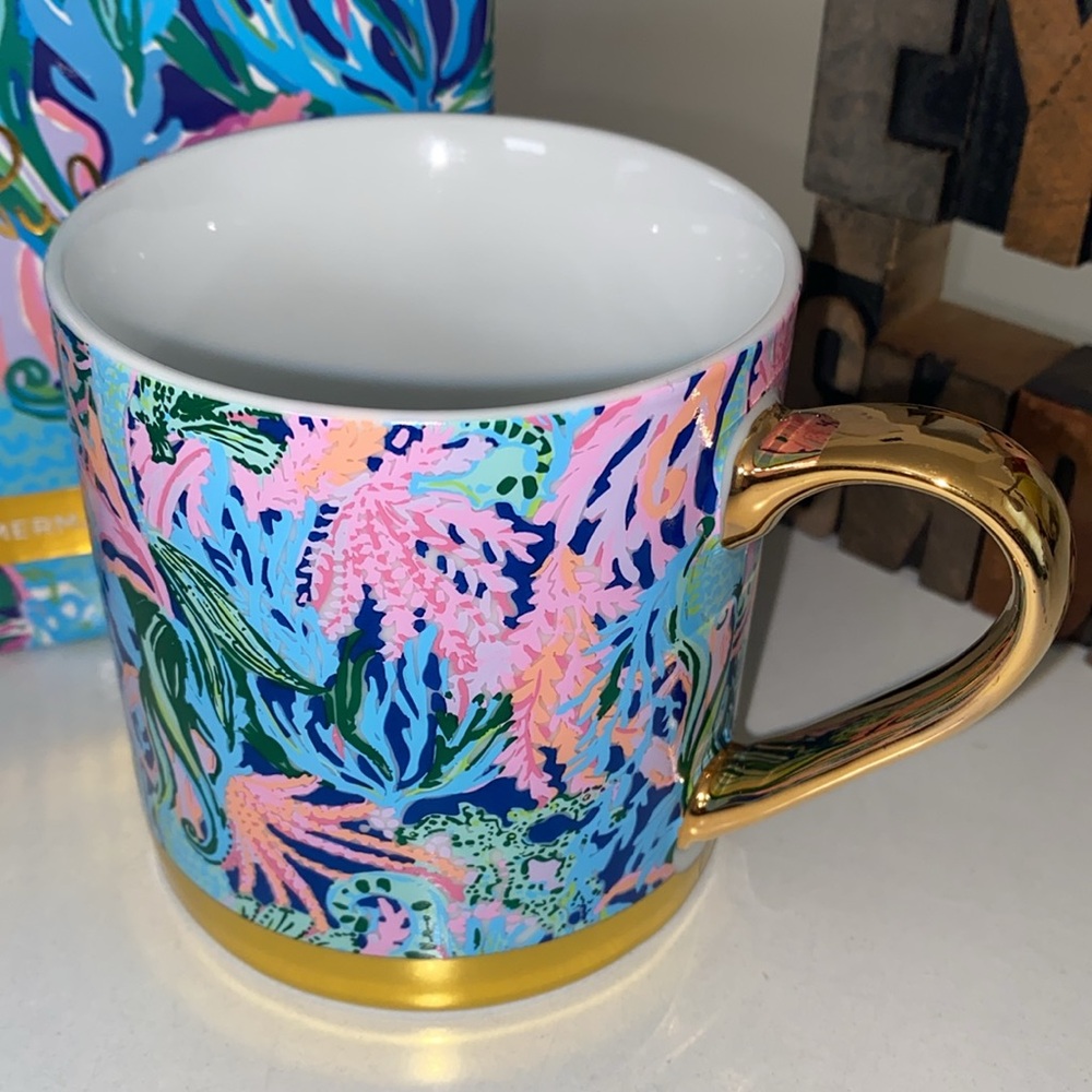 🆕🌴LILLY PULITZER ‘High Tide’ Bringing Mermaid Back Mug - Picture 2 of 12
